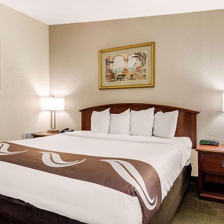 Quality Inn & Suites Tarpon Springs South Exteriér fotografie