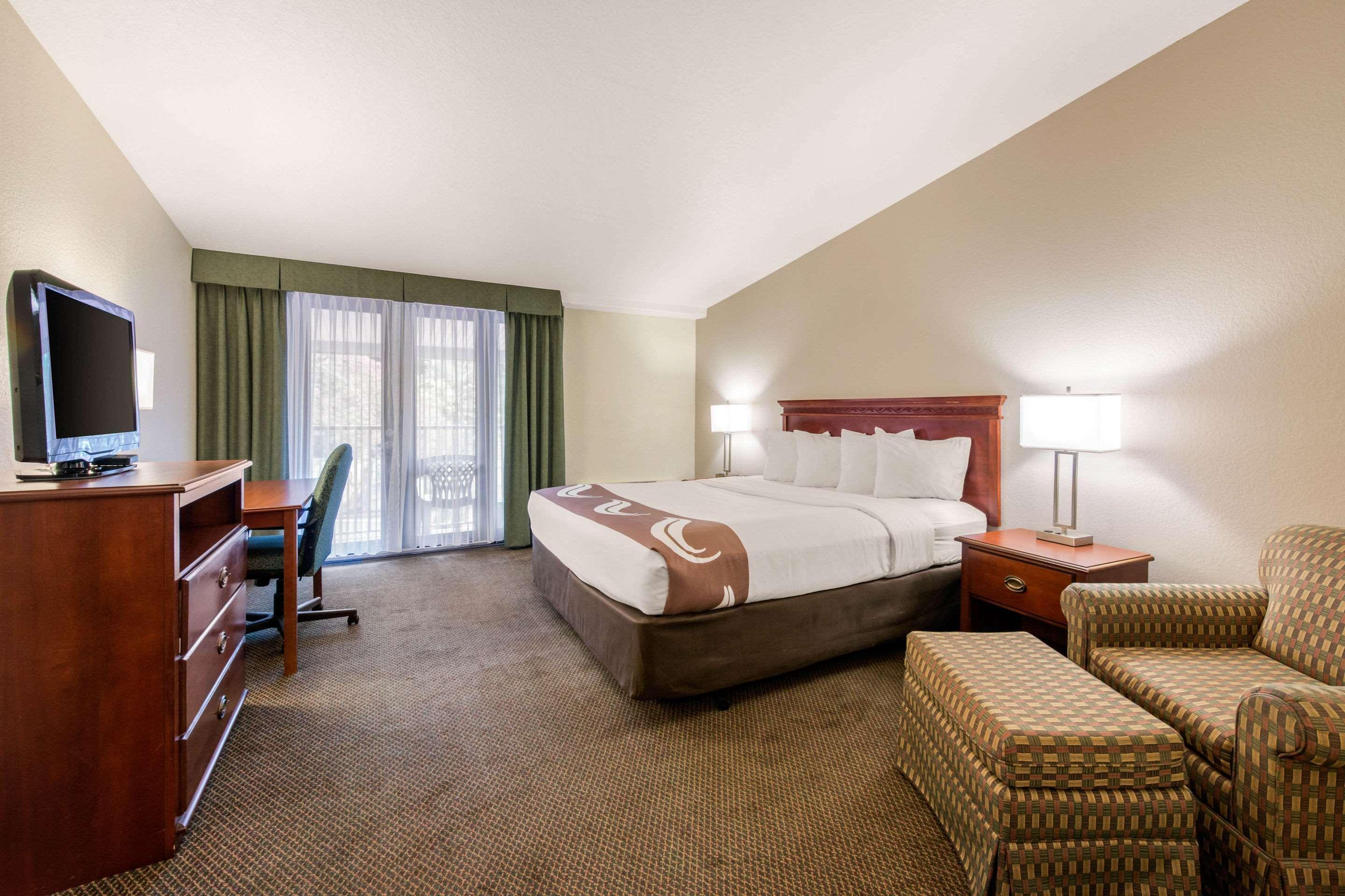 Quality Inn & Suites Tarpon Springs South Exteriér fotografie