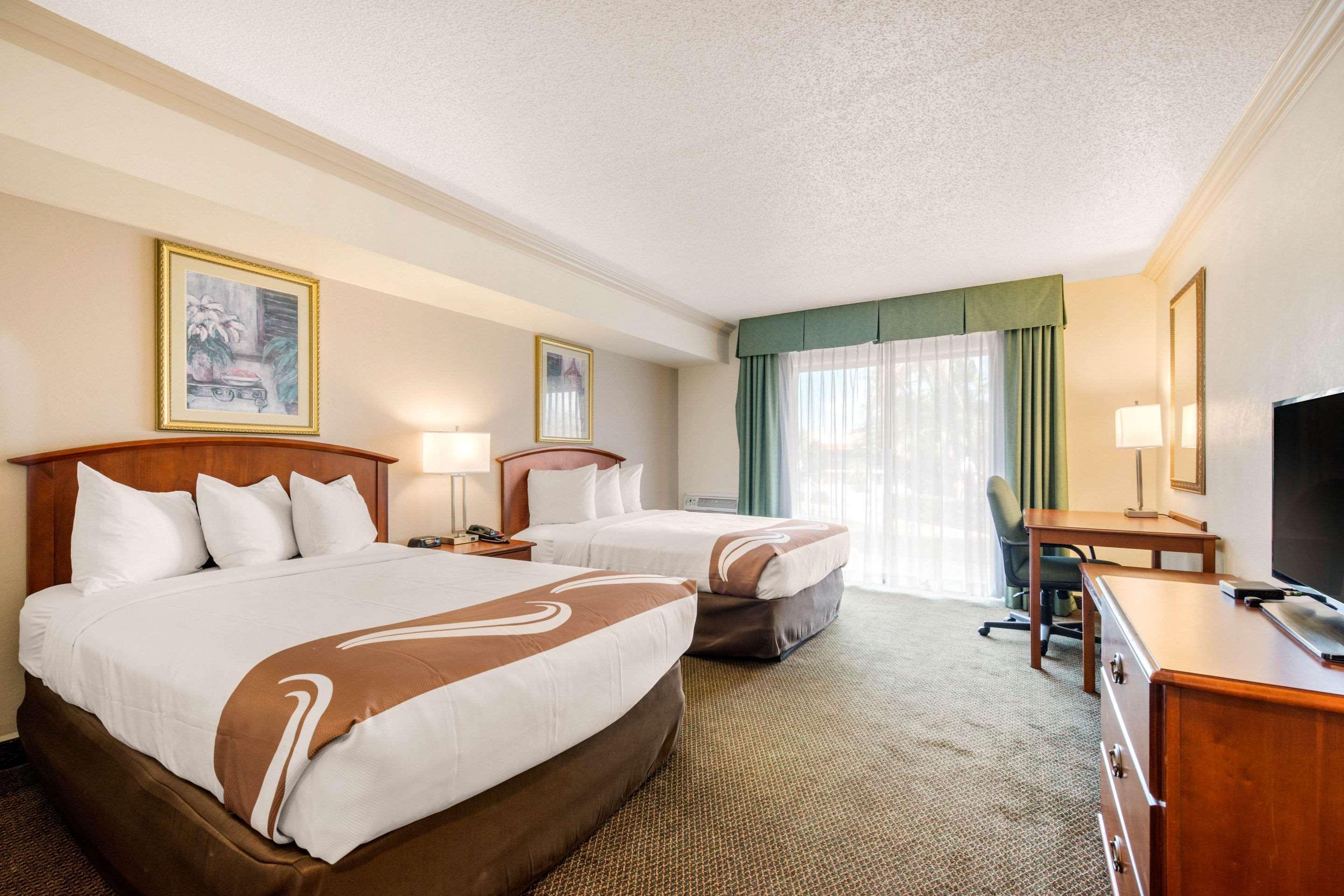 Quality Inn & Suites Tarpon Springs South Exteriér fotografie