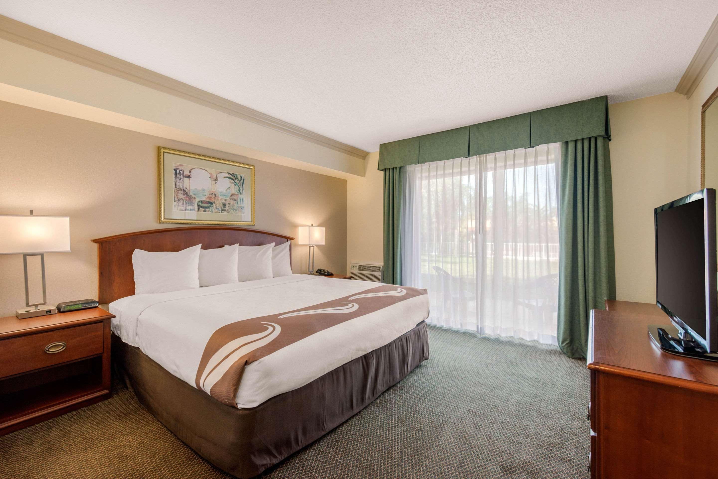 Quality Inn & Suites Tarpon Springs South Exteriér fotografie